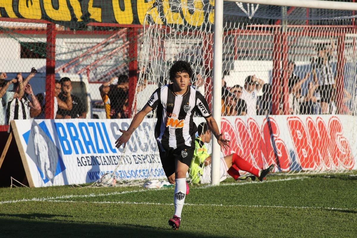 Semifinal do Campeonato Mineiro de 2013: Atltico venceu o Tombense no primeiro jogo, fora de casa, por 2 a 0, e no segundo jogo, em casa, por 5 a 1.