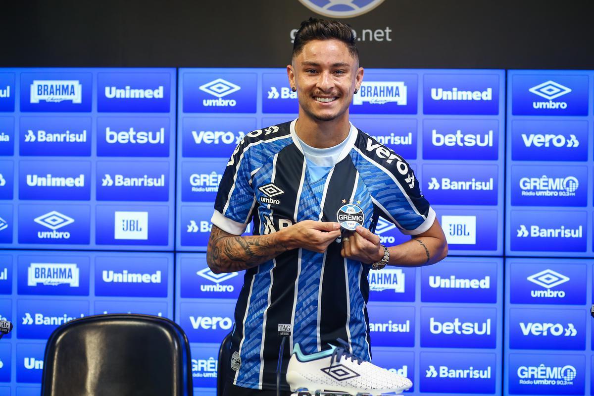 #25 - Diogo Barbosa (do Palmeiras para o Grêmio) - R$ 10 milhões