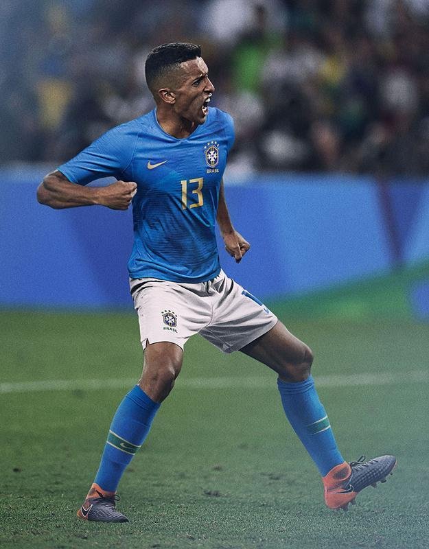 CBF apresentou linha completa de uniformes da Seleo Brasileira para Copa do Mundo da Rssia