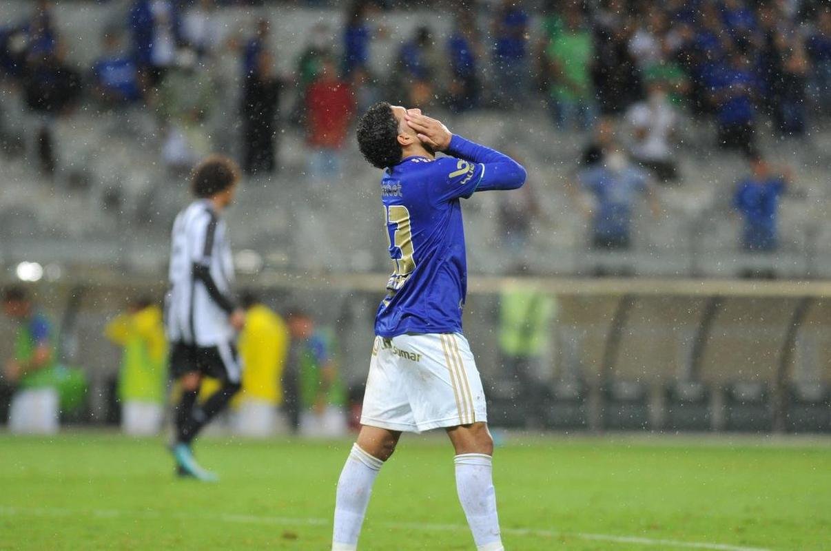 Fotos do jogo entre Cruzeiro e Democrata-GV, no Mineiro, em BH, pela quinta rodada do Campeonato Mineiro de 2022