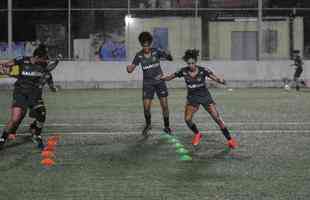 Reportagem acompanhou rotina de treinos do time feminino do Atltico