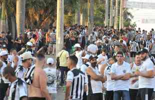 Fotos da torcida do Atltico no pr-jogo contra o Palmeiras no Mineiro