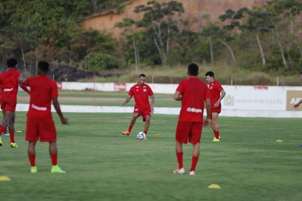 Elenco alvirrubro se reapresentou nesta terça-feira para iniciar os trabalhos visando a temporada 2020, na qual o clube participará do Pernambucano, do Nordestão, da Copa do Brasil e da Série B.