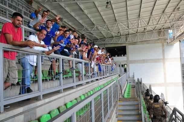 Cruzeirenses compareceram ao Independncia para o clssico