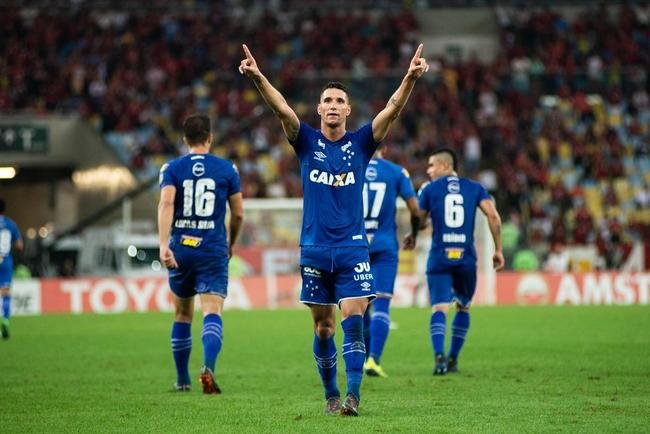 Fotos da vit�ria do Cruzeiro sobre o Flamengo por 2 a 0, nesta quarta-feira, no Maracan�. Gols de Arrascaeta e Thiago Neves garantiram ao time celeste vantagem nas oitavas de final da Copa Libertadores