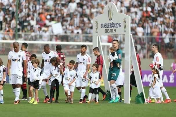 Atltico x Atltico-PR, jogo disputado no Independncia pela 21 rodada do Campeonato Brasileiro