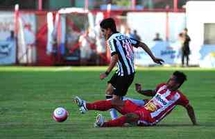 Equipes se enfrentaram nesta quinta-feira, pela terceira rodada do Campeonato Mineiro