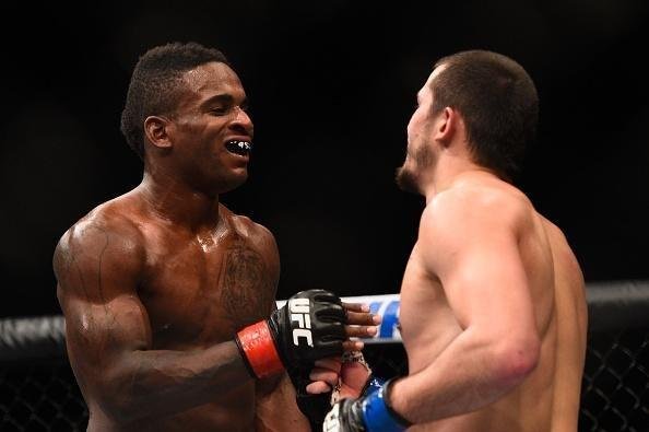 Albert Tumenov venceu Lorenz Larkin por decisão dividida