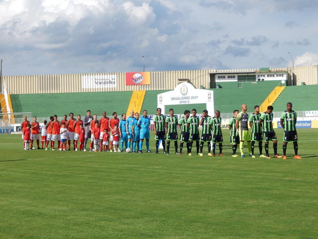 Fotos do jogo entre Boa e Amrica, no Estdio Dilzon Melo (Varginha-MG), pela 32 rodada da Srie B