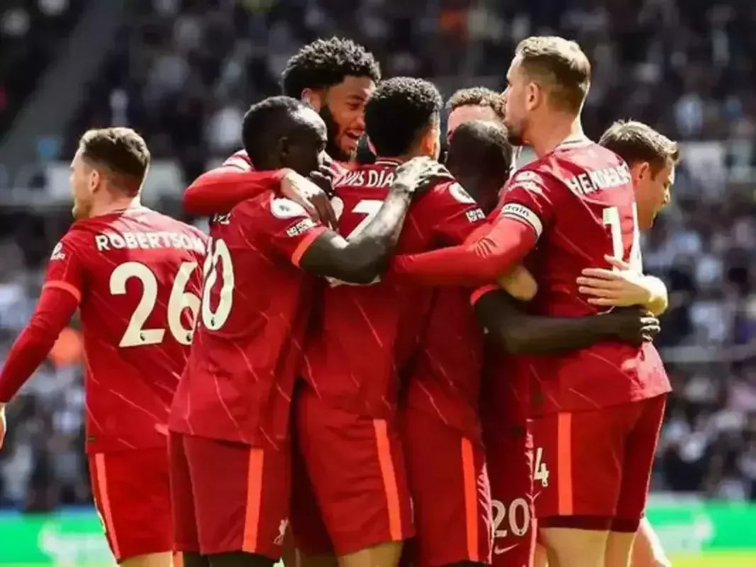 5 - Liverpool: 271 pontos