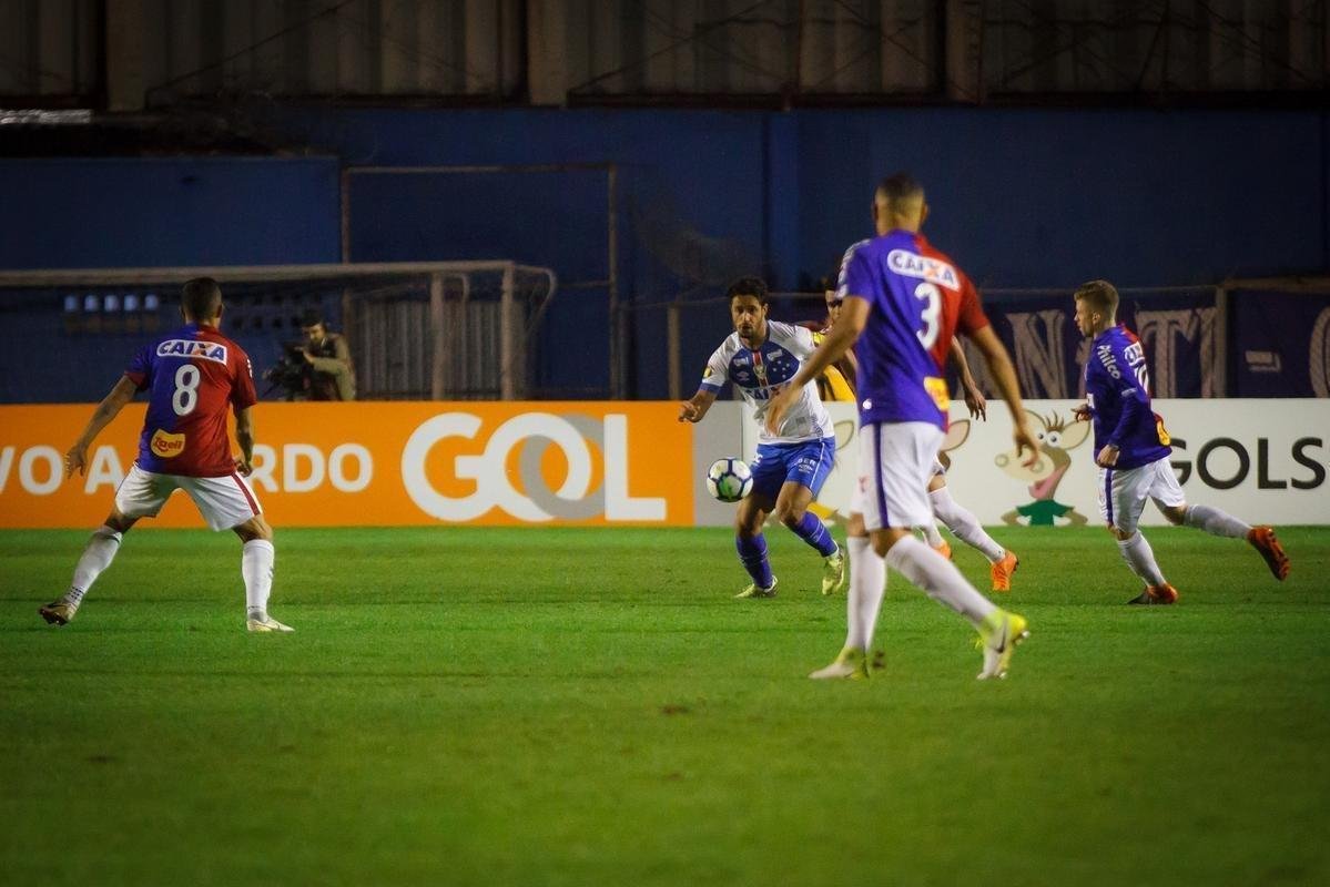 Fotos de Paran x Cruzeiro, na Vila Capanema, em Curitiba, pela 12 rodada do Campeonato Brasileiro