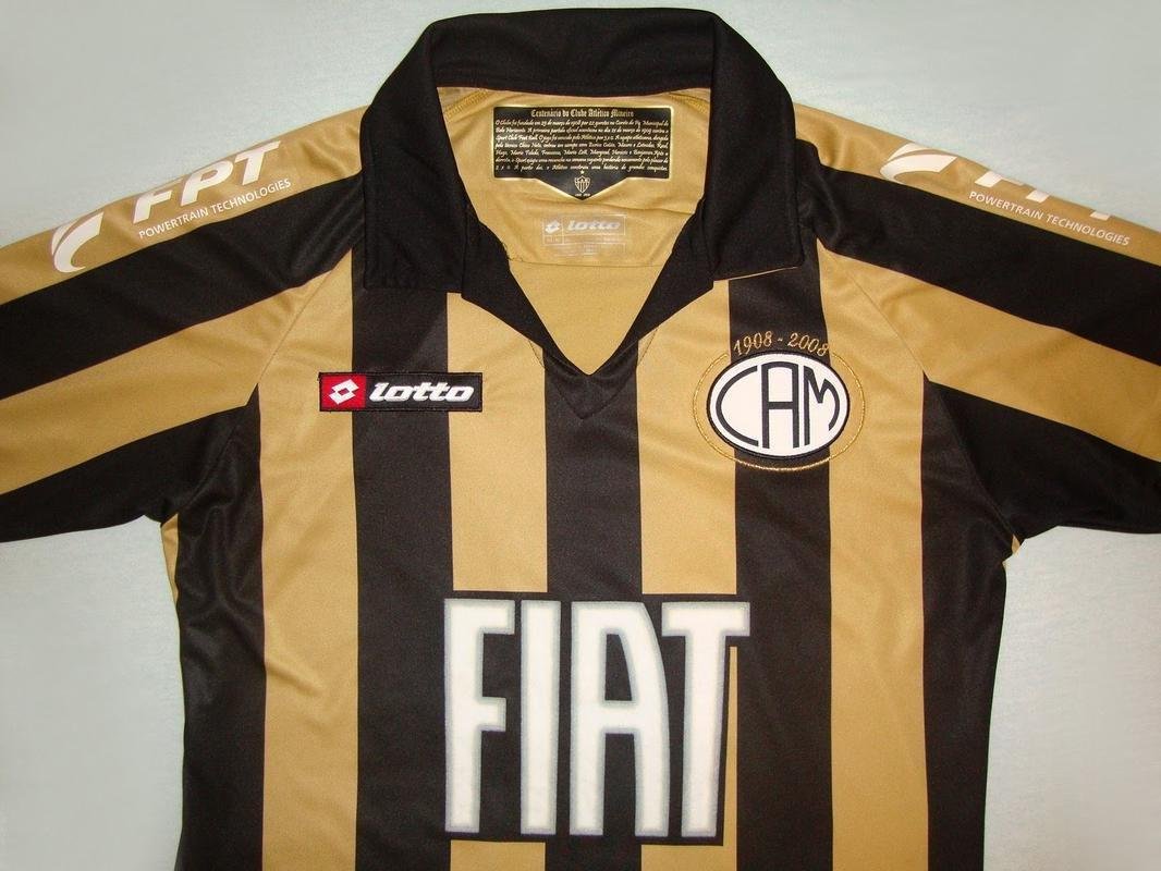 Atltico lanou a camisa comemorativa dourada com listras pretas