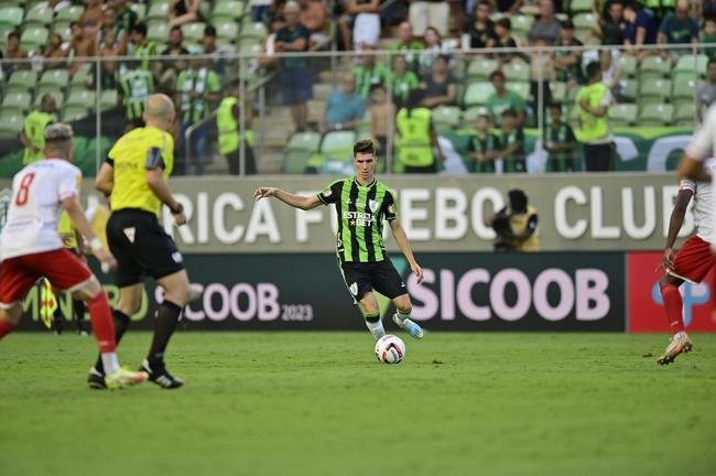 No Independncia, Amrica vence Tombense por 3 a 1, de virada, pela oitava rodada do Campeonato Mineiro 
