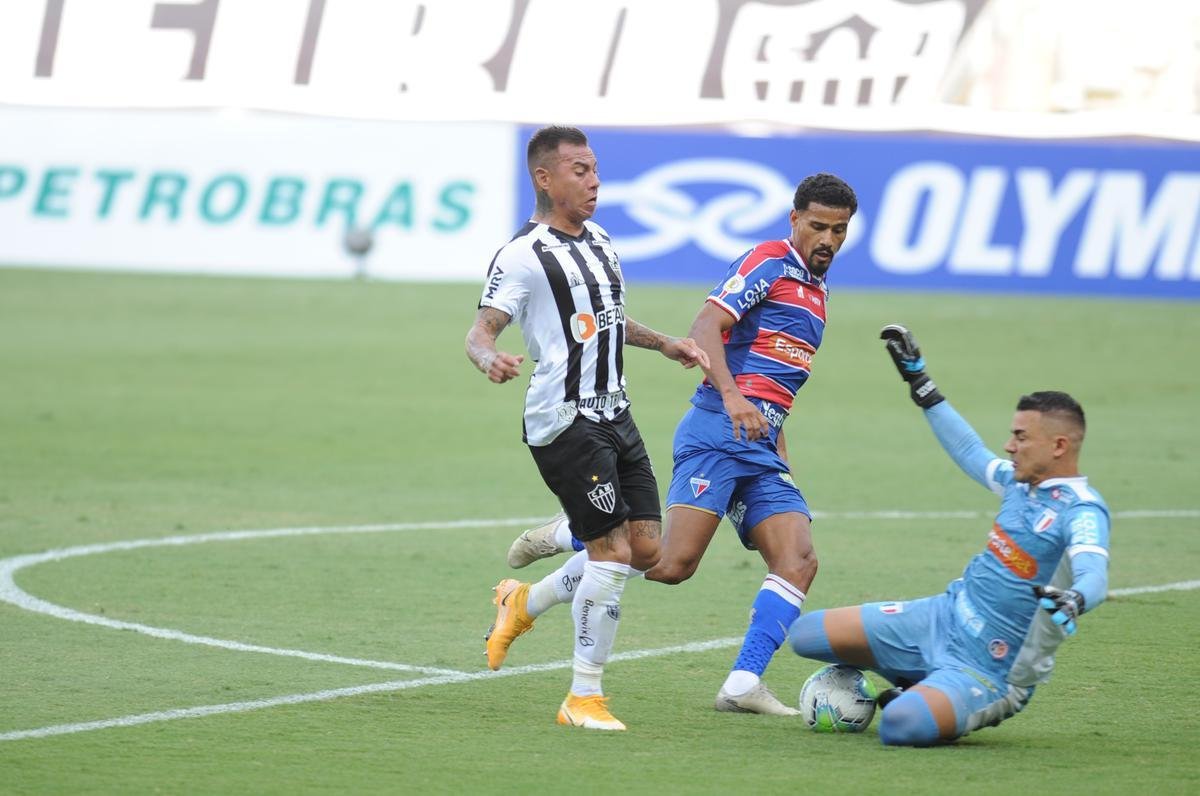 Fotos do duelo entre Atltico e Fortaleza, no Mineiro, em Belo Horizonte, pela 33 rodada do Campeonato Brasileiro