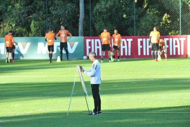 Atltico inicia preparao para o clssico