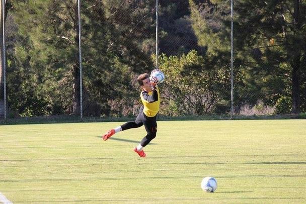 Leo est em Sorocaba, cidade prxima a Campinas, onde acontece neste sbado o jogo vlido pela 18 rodada da Srie B.