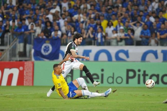 As melhores fotos do jogo entre Cruzeiro e Operrio-PR, no Mineiro, em Belo Horizonte, pela 29 rodada da Srie B do Brasileiro