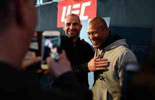 Media Day do UFC reuniu principais atraes do evento em Nova York - Glover Teixeira e Ronaldo Jacar