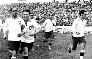 1934 - Na segunda Copa do Mundo, Seleo Brasileira manteve o padro de 1930