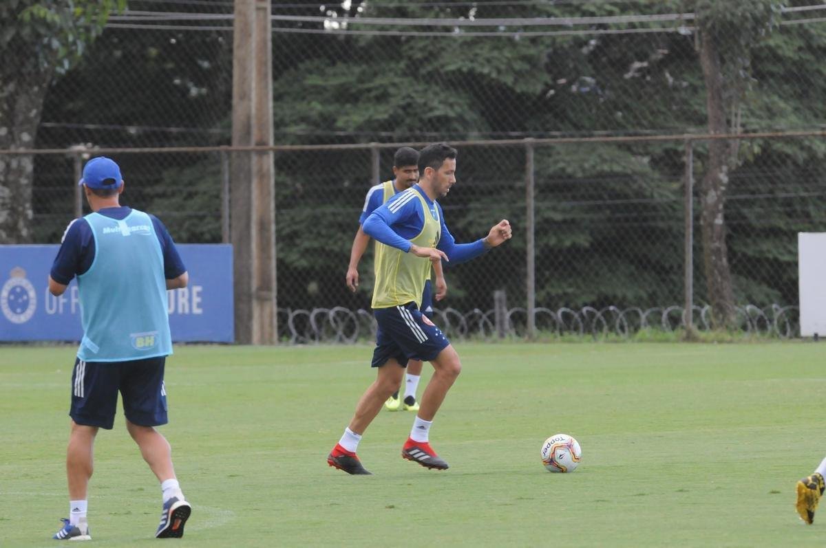 Fotos do treino do Cruzeiro desta quinta-feira, na Toca da Raposa II (crdito: Juarez Rodrigues/EM D.A Press)