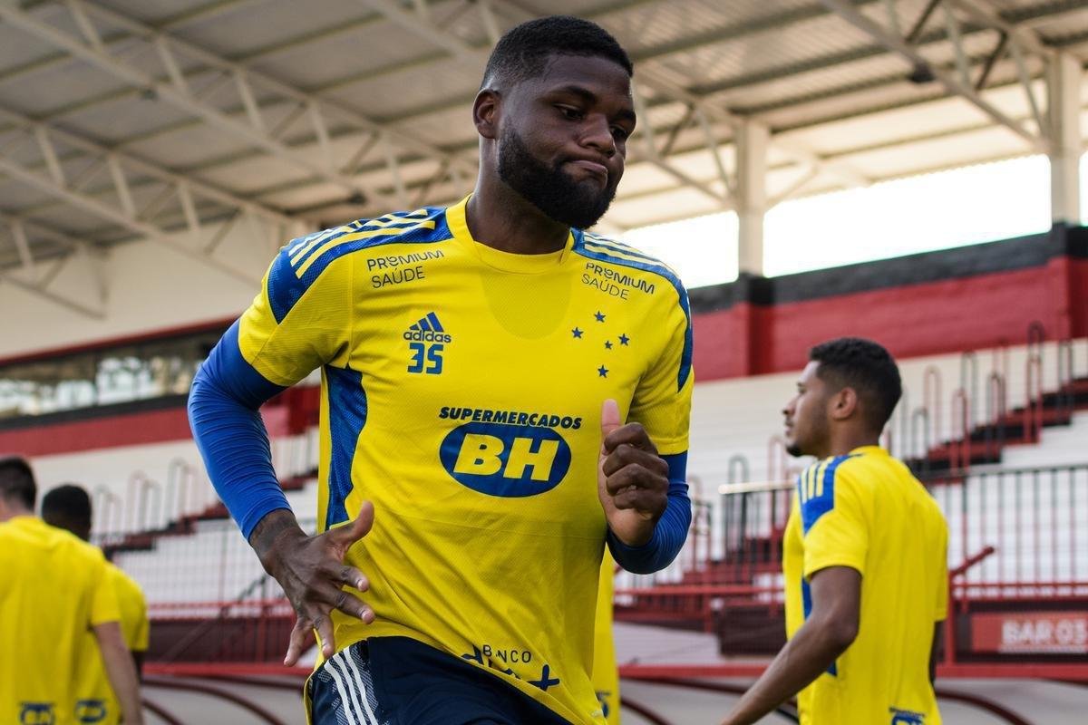 Com atividade no estdio Antnio Accioly, do Atltico-GO, o Cruzeiro encerrou a preparao para enfrentar o Gois, pela 22 rodada da Srie B. A partida est marcada para 21h30 desta tera-feira, na Serrinha, em Goinia.