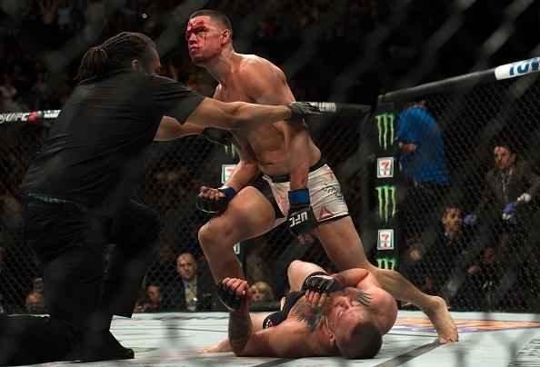 Nate Diaz vence Conor McGregor por finalização na luta principal do UFC 196