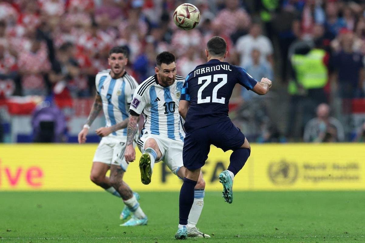 Fotos da vitria da Argentina por 3 a 0 sobre a Crocia no estdio Lusail, pela Copa do Mundo do Catar