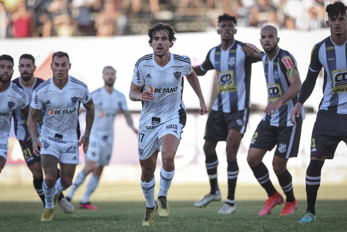 Atltico visitou o Democrata-GV neste sbado (4/3), em Governador Valadares, pela 8 rodada do Campeonato Mineiro.