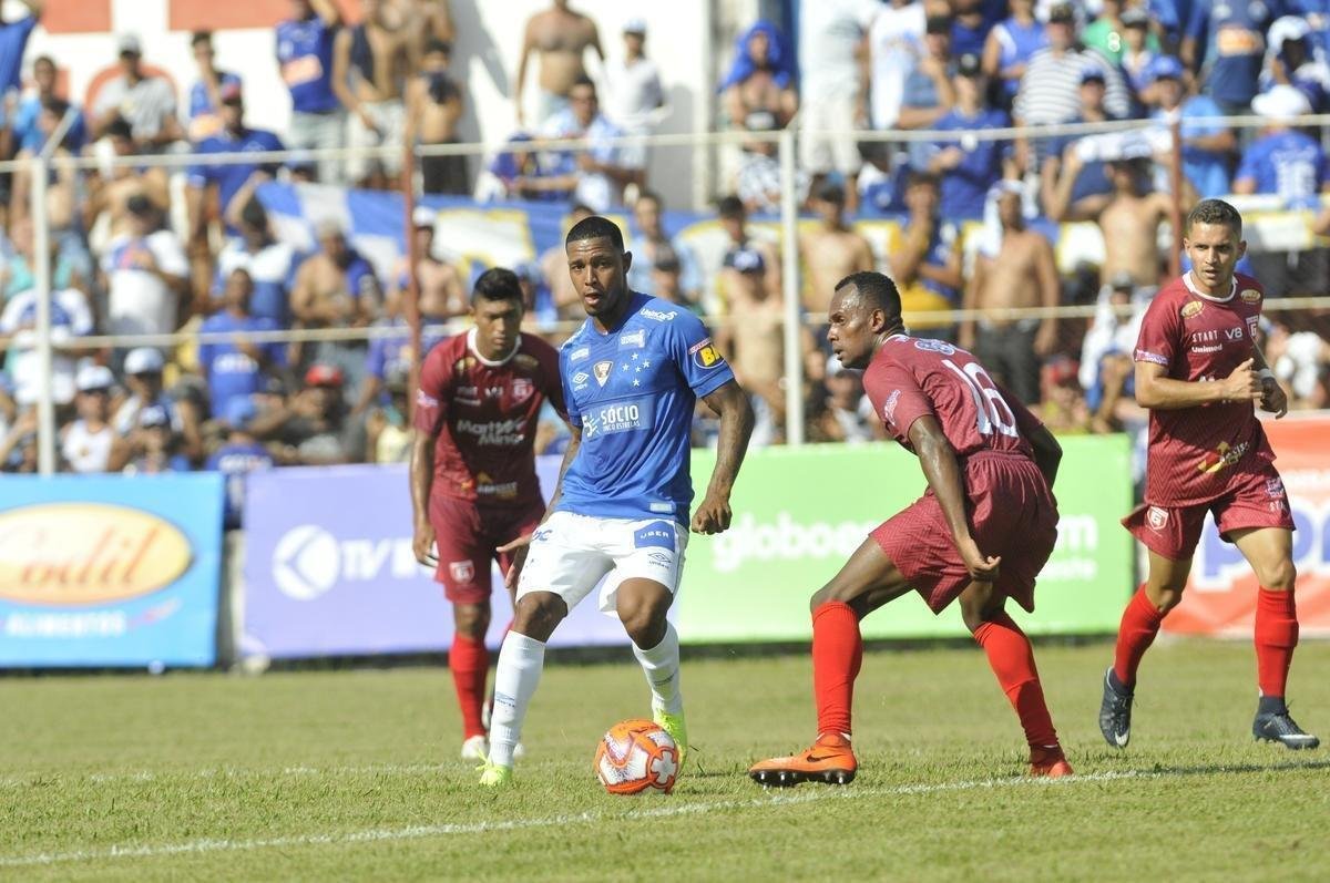 Cruzeiro abriu 2 a 1 no primeiro tempo, com gols de Raniel e Robinho; Alemo descontou para o Guarani