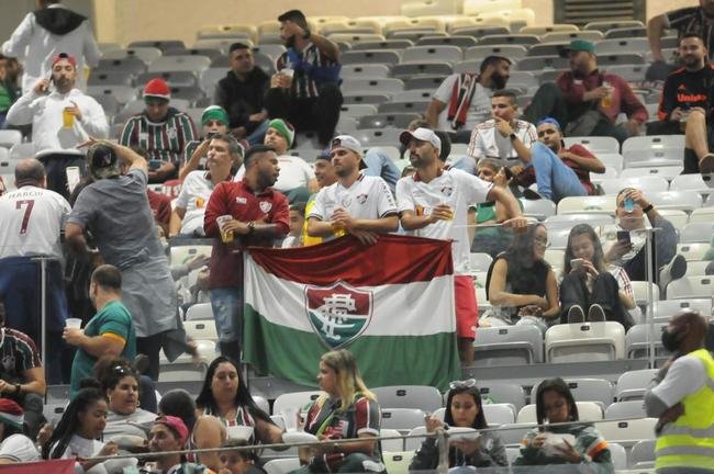 Fotos da torcida do Fluminense na partida de volta das oitavas de final da Copa do Brasil, no Mineiro, contra o Cruzeiro