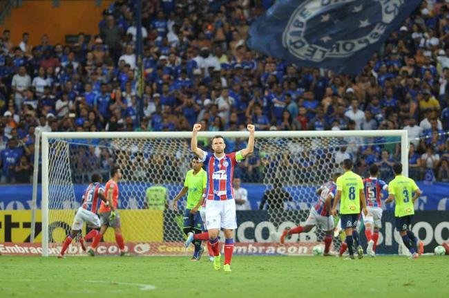 Cruzeiro estreou terceiro uniforme, o ltimo produzido pela Umbro