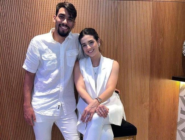 O brasileiro Paquet� com a esposa