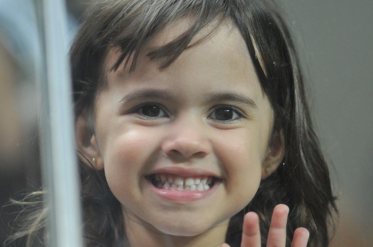 Galo virou no segundo tempo com gols de Rger Guedes e Luan. 