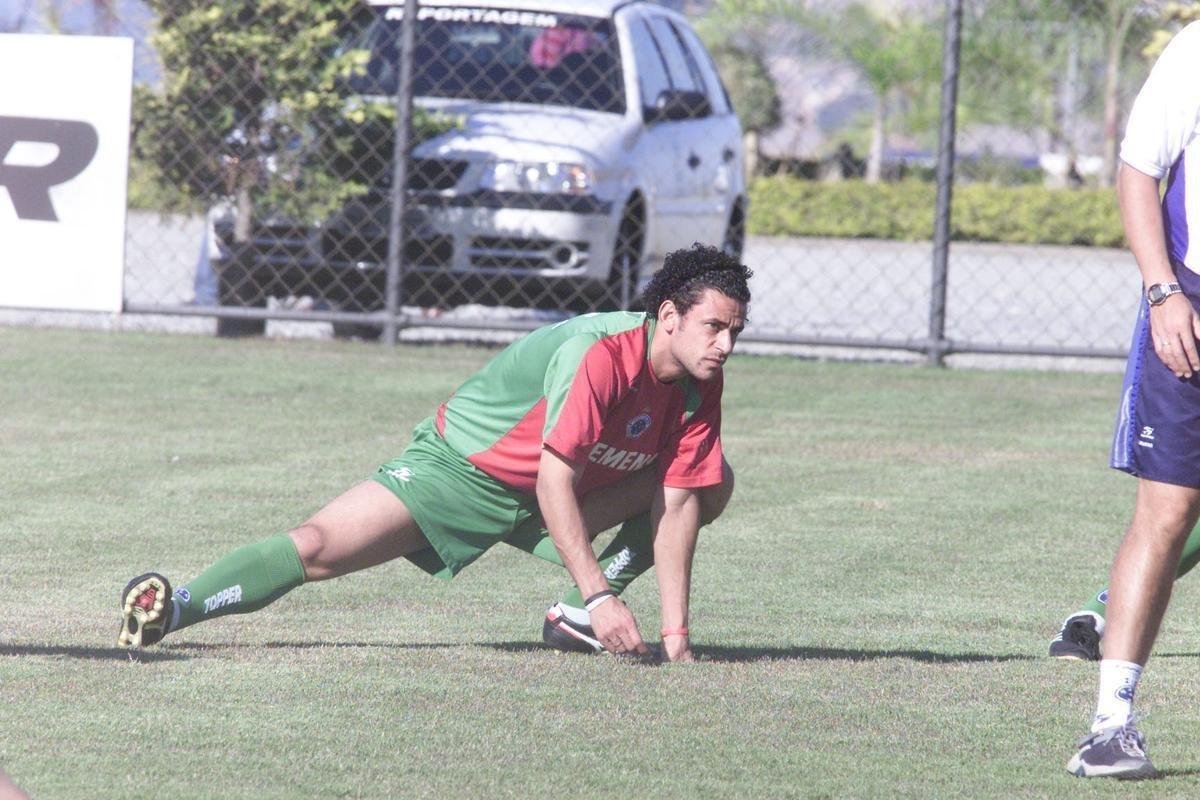 O dia a dia de Fred na Toca da Raposa II entre julho de 2004 e agosto de 2005