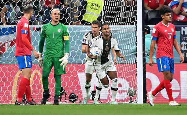 Copa do Mundo: Alemanha vence a Costa Rica, mas dá adeus ao