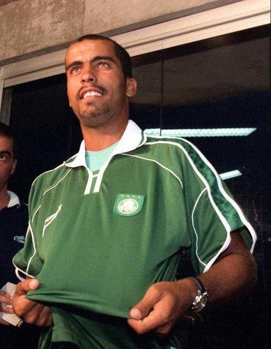 Felipe - Jogou no Palmeiras em 2001. Logo depois, chegou ao Atlético por empréstimo e ficou pouco tempo no clube.