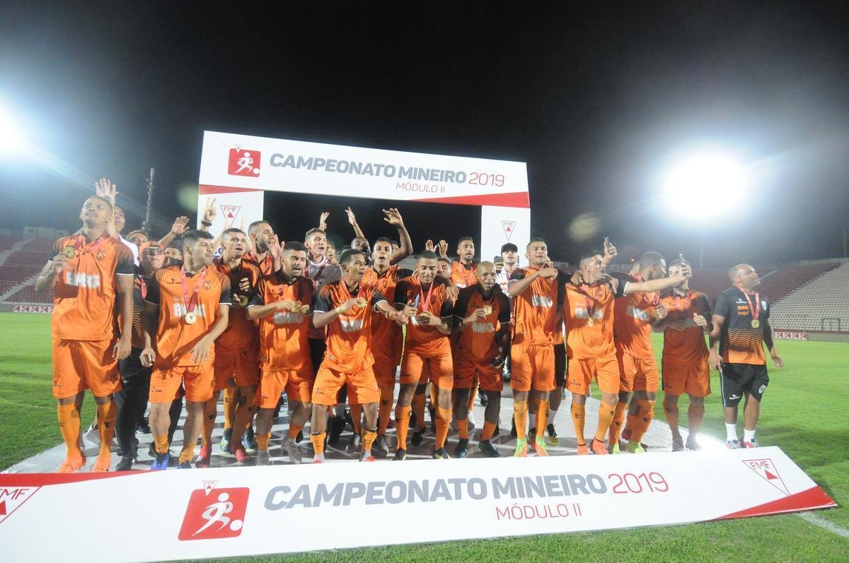 Coimbra venceu o Uberlndia por 1 a 0 e conquistou o trofu do Mdulo II do Campeonato Mineiro