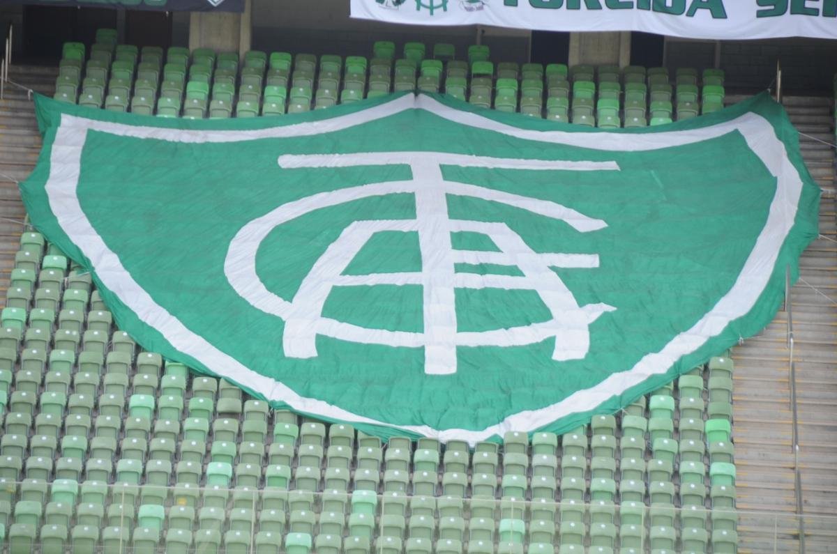 Equipes se enfrentaram neste sbado, pela 13 rodada da competio