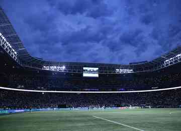 Após quatro jogos como visitante, time alviverde recebe o Coritiba neste domingo (4), às 18h30, pelo Brasileirão