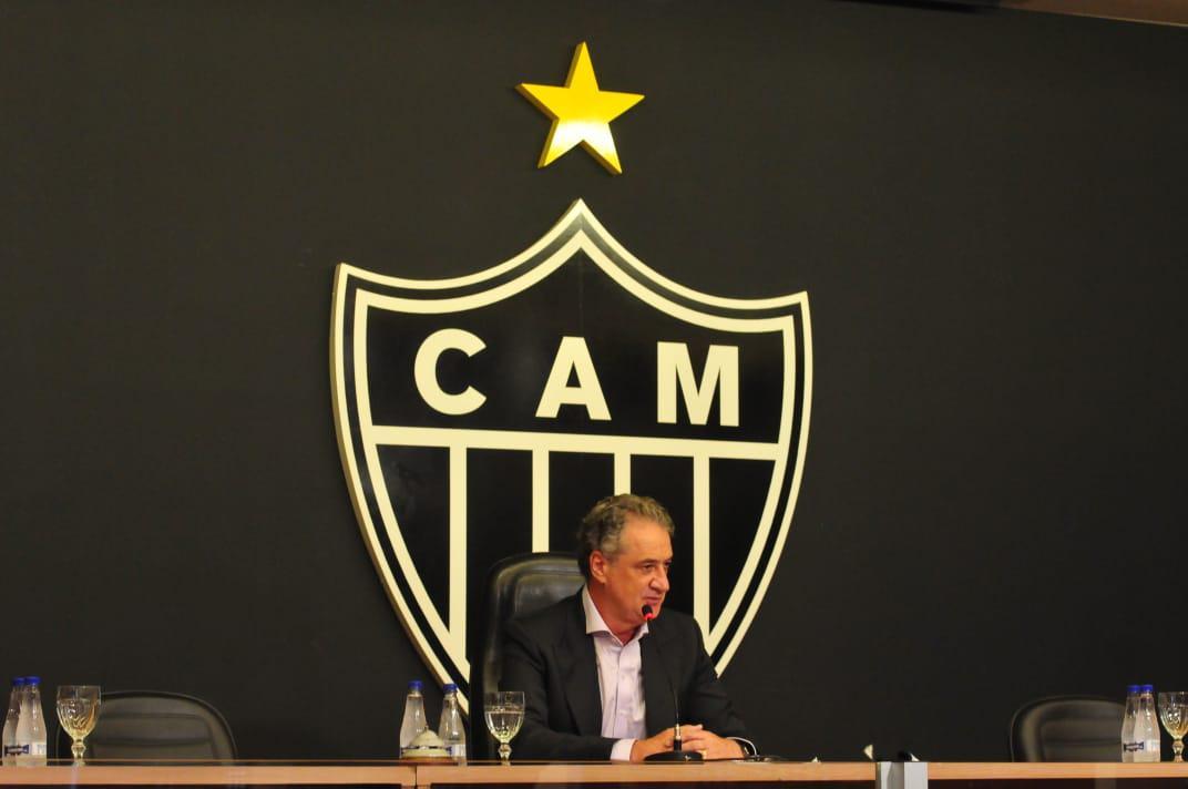 Veja fotos da primeira entrevista de Sérgio Coelho, novo presidente do Atlético