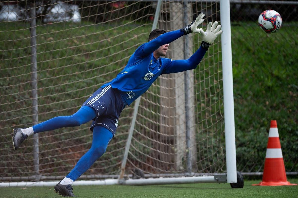 Fotos do treino do Cruzeiro desta segunda-feira (18/10)