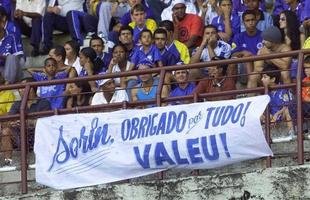 Faixa demonstra o carinho da torcida do Cruzeiro com Sor�n