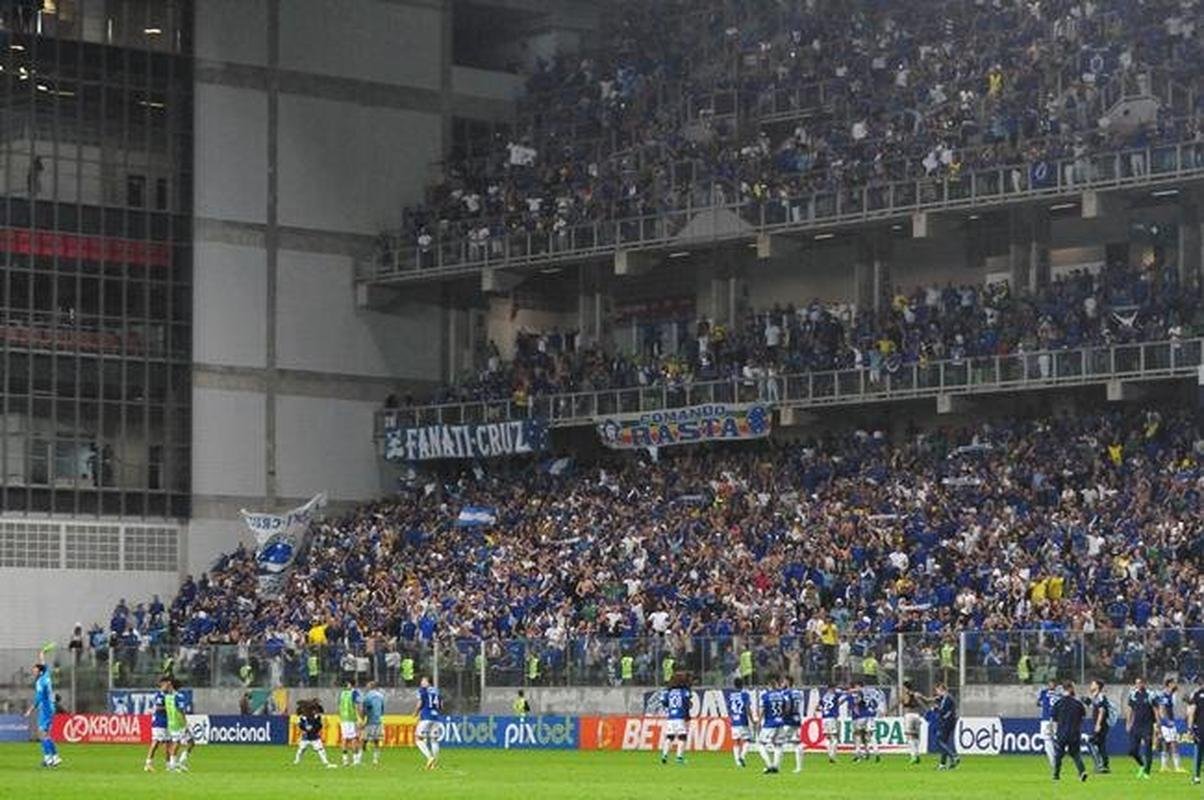 O Cruzeiro goleou o Nutico por 4 a 0 no Independncia, em Belo Horizonte, na 26 rodada da Srie B