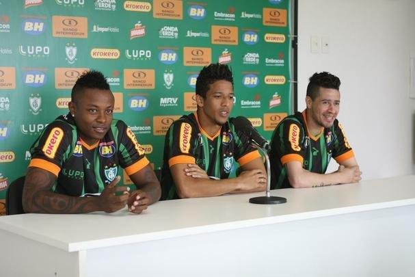 Zagueiro Cardoso, os meias Diego Lopes e Eisner Loboa, e os atacantes Nixon e Michael foram apresentados pelo presidente Anderson Racilan