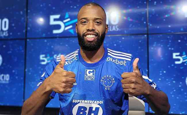 Reynaldo foi anunciado pelo Cruzeiro na noite desta quarta-feira (28)