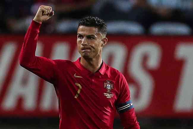 Cristiano Ronaldo marcou trs gols diante a Seleo de Luxemburgo