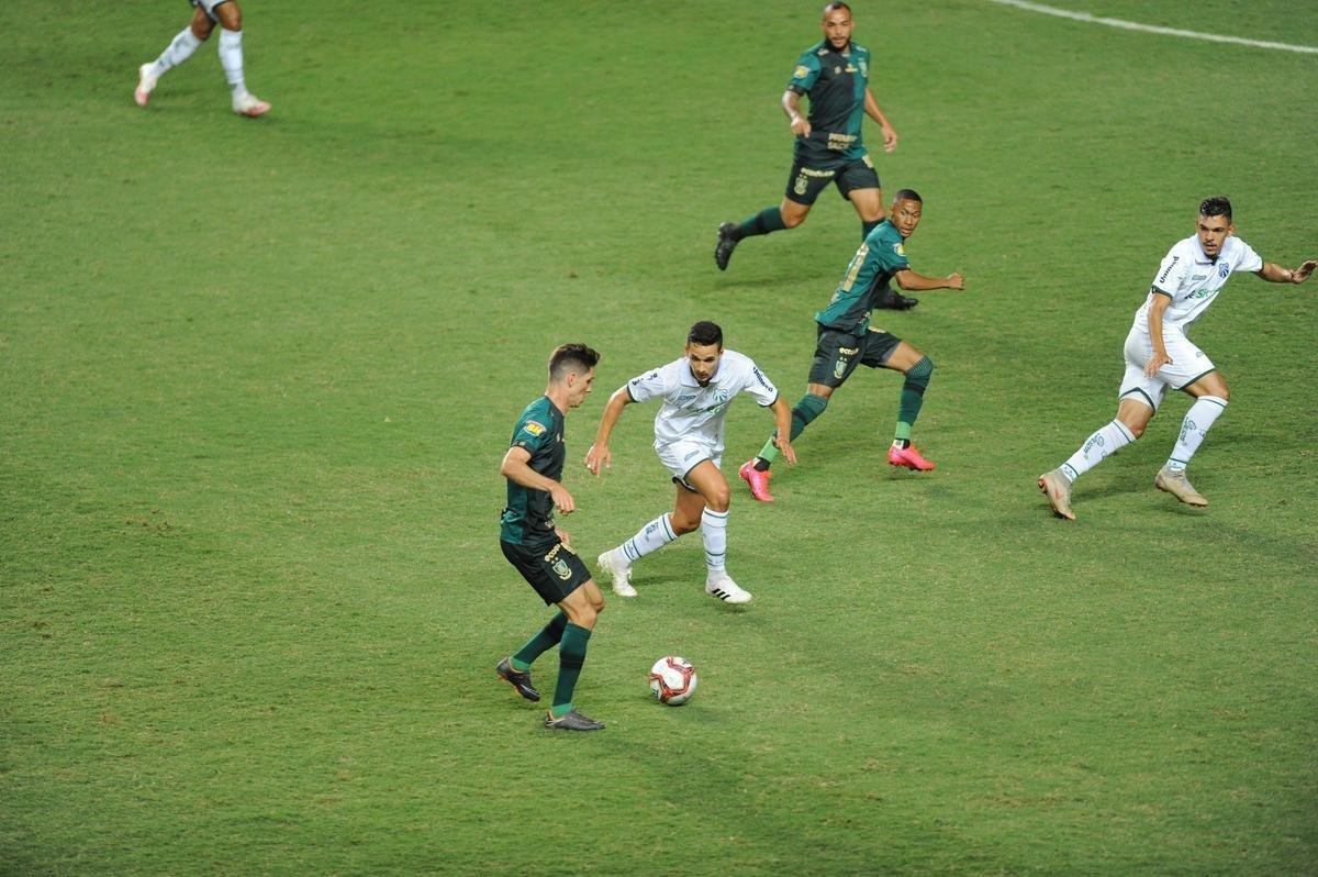 Fotos da vitria da Caldense sobre o Amrica, por 1 a 0, no Independncia, em Belo Horizonte, pela quarta rodada do Campeonato Mineiro de 2021. Atacante Amarildo marcou o nico gol da partida,