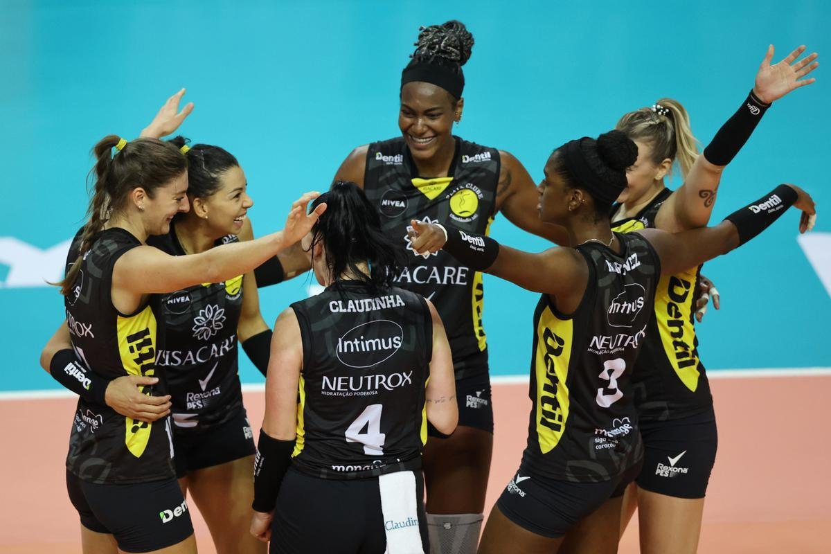Praia venceu o Minas por 3 sets a 0, em Brusque (SC), e conquistou a Supercopa