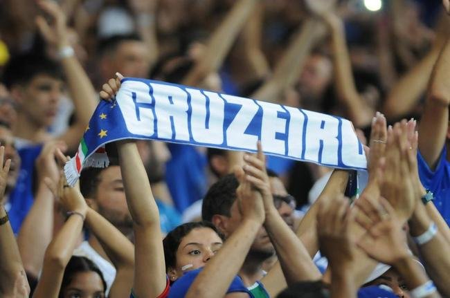 4 Cruzeiro 1 x 0 Bahia - 49.066 torcedores, no Mineiro, pela 20 rodada da Srie B; renda de R$ 1.649.181,04