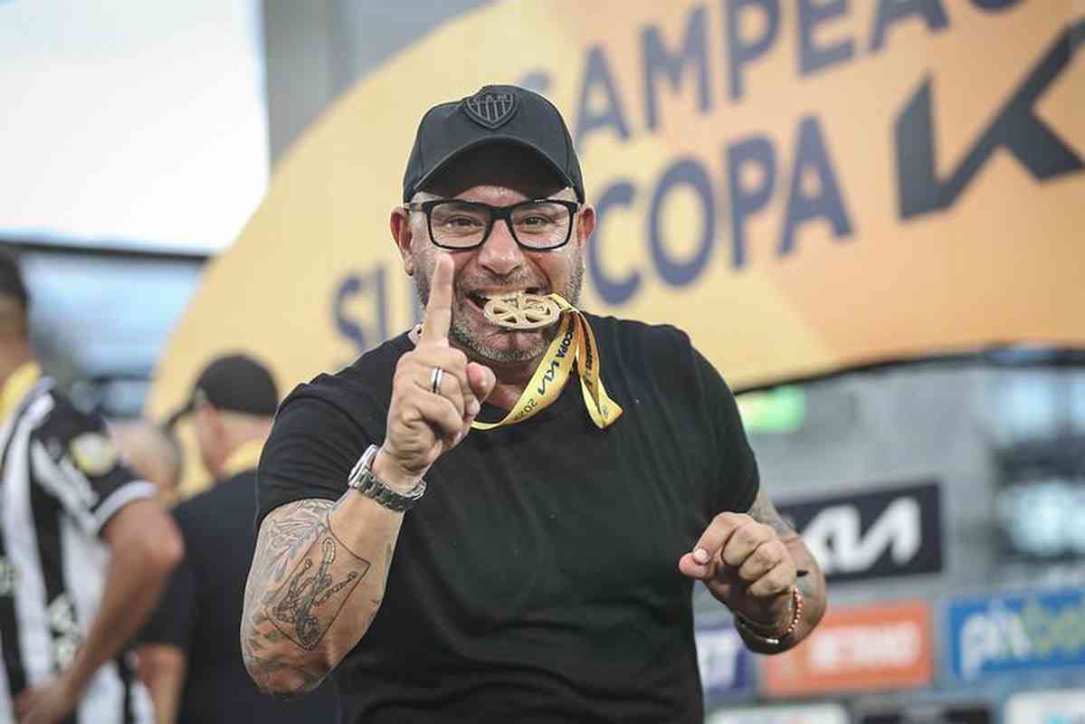 Em fevereiro, Turco conquistou o primeiro título pelo Atlético: a Supercopa do Brasil, com vitória sobre o Flamengo, nos pênaltis